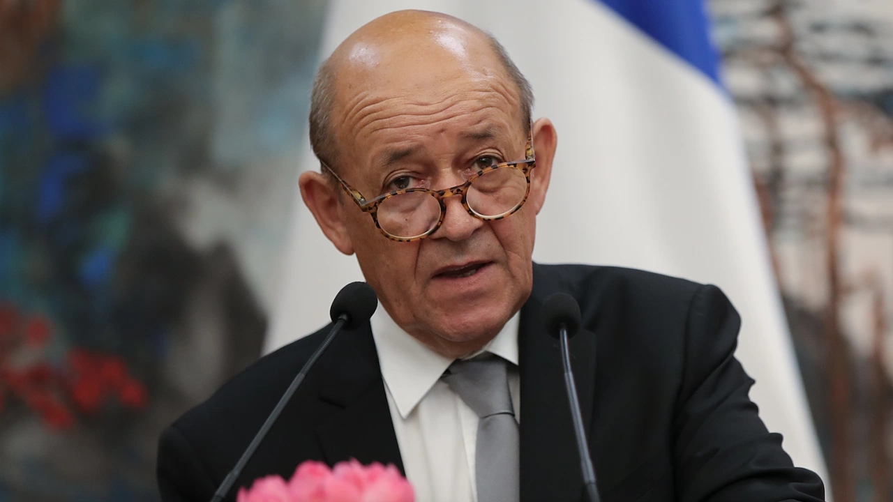 Френският министър на външните работи Жан Ив Льо Дриан каза