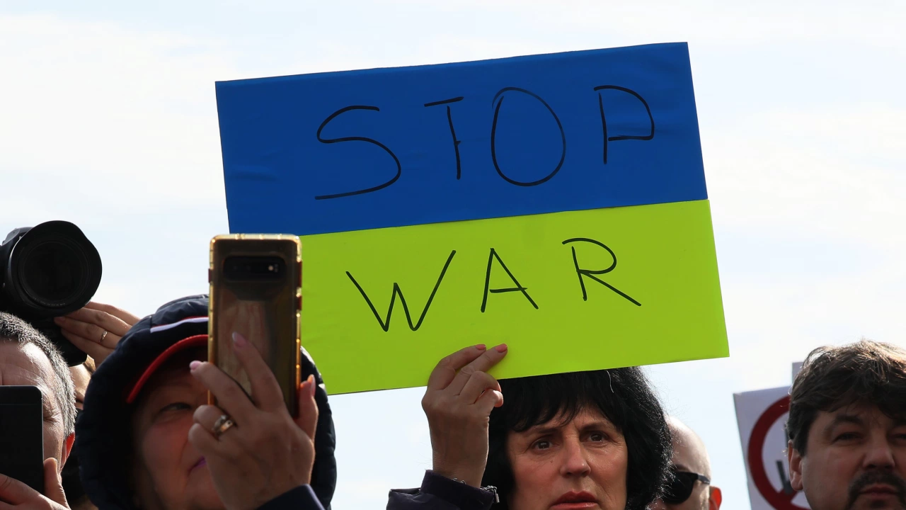 Протест срещу руската инвазия в Украйна се проведе в центъра