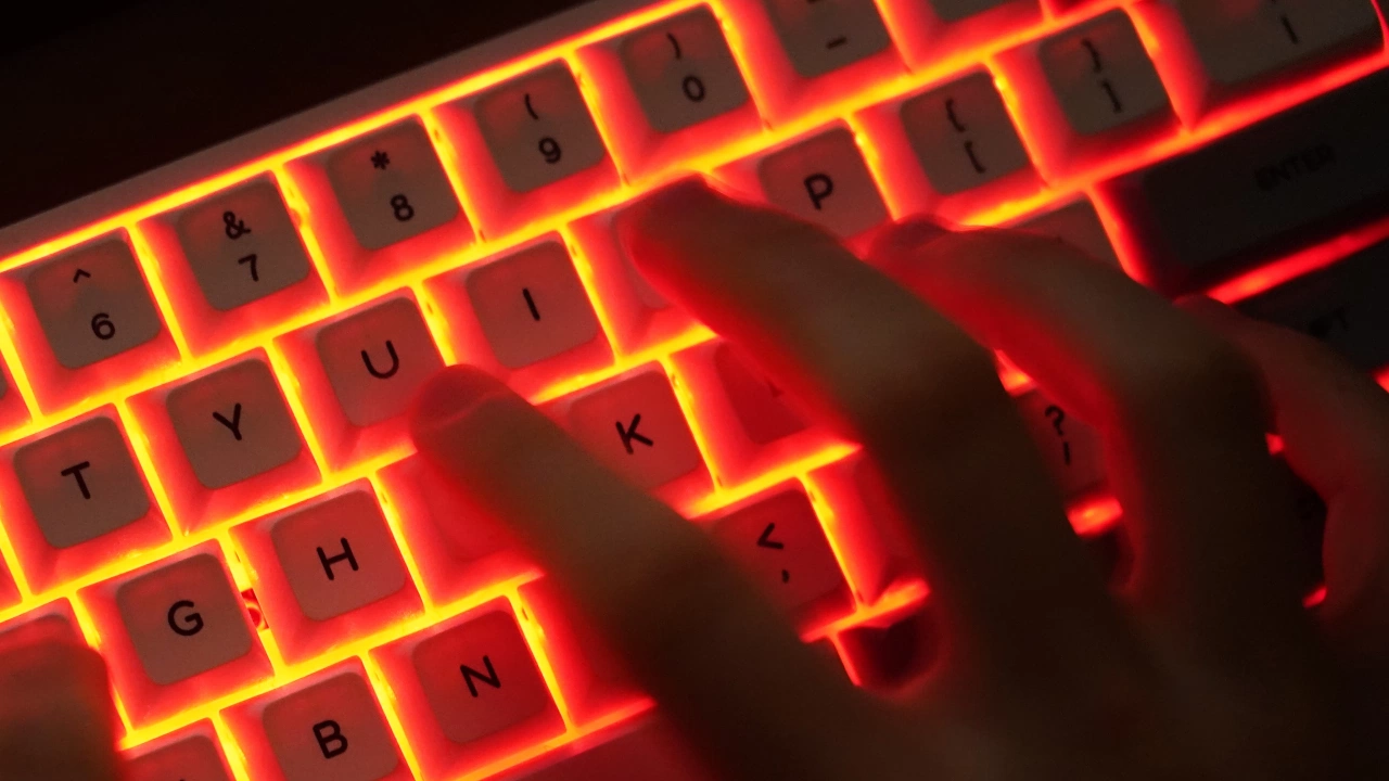 Хакерската групировка Anonymous удари сайта на руския медиен регулатор Роскомнадзор В