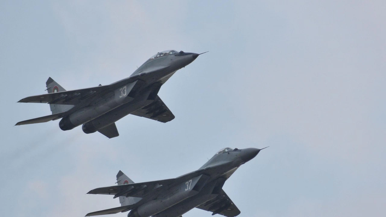 Украинските военновъздушни сили казаха че руски самолет е стрелял от