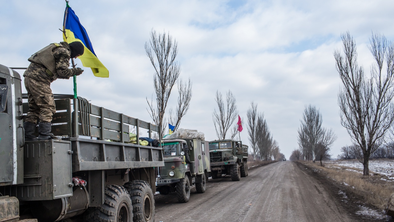 Украинските военни наложиха 36-часов комендантски час в южния град Запорожие,