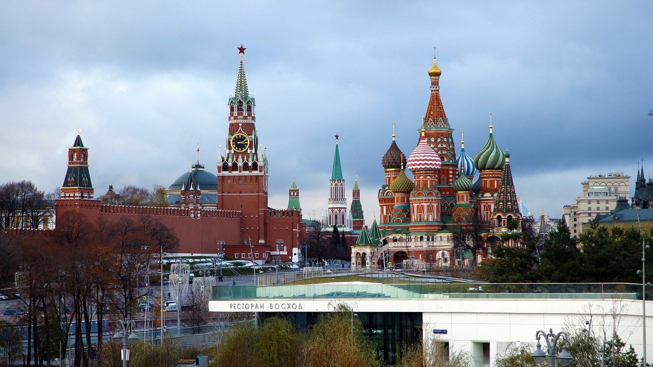 Москва обвини Киев, че планира атака под фалшив флаг