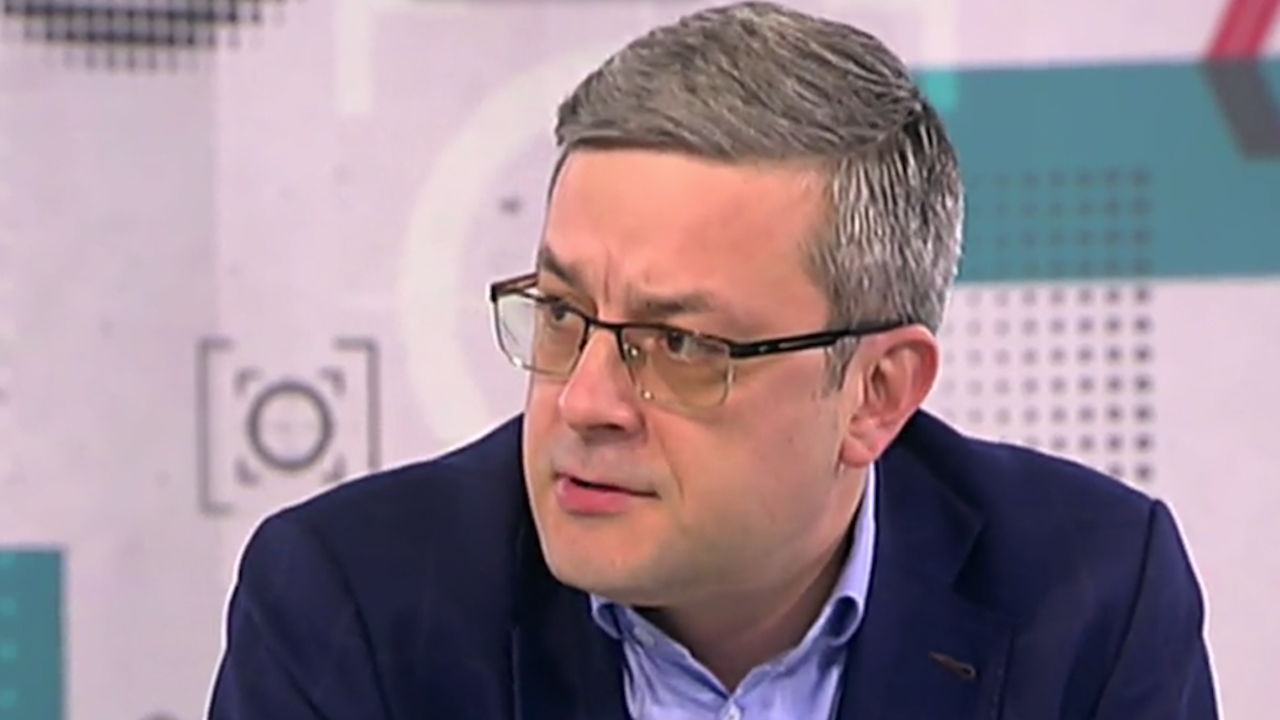 Тома Биков: Кирил Петков е нискоинтелигентен лъжец, опасно е да е премиер