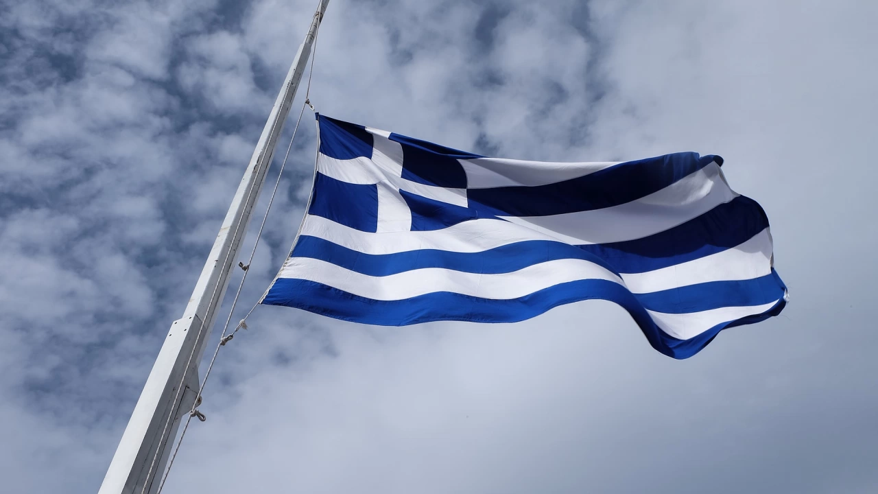 Гърция е започнала да замразява активите на руски граждани включени