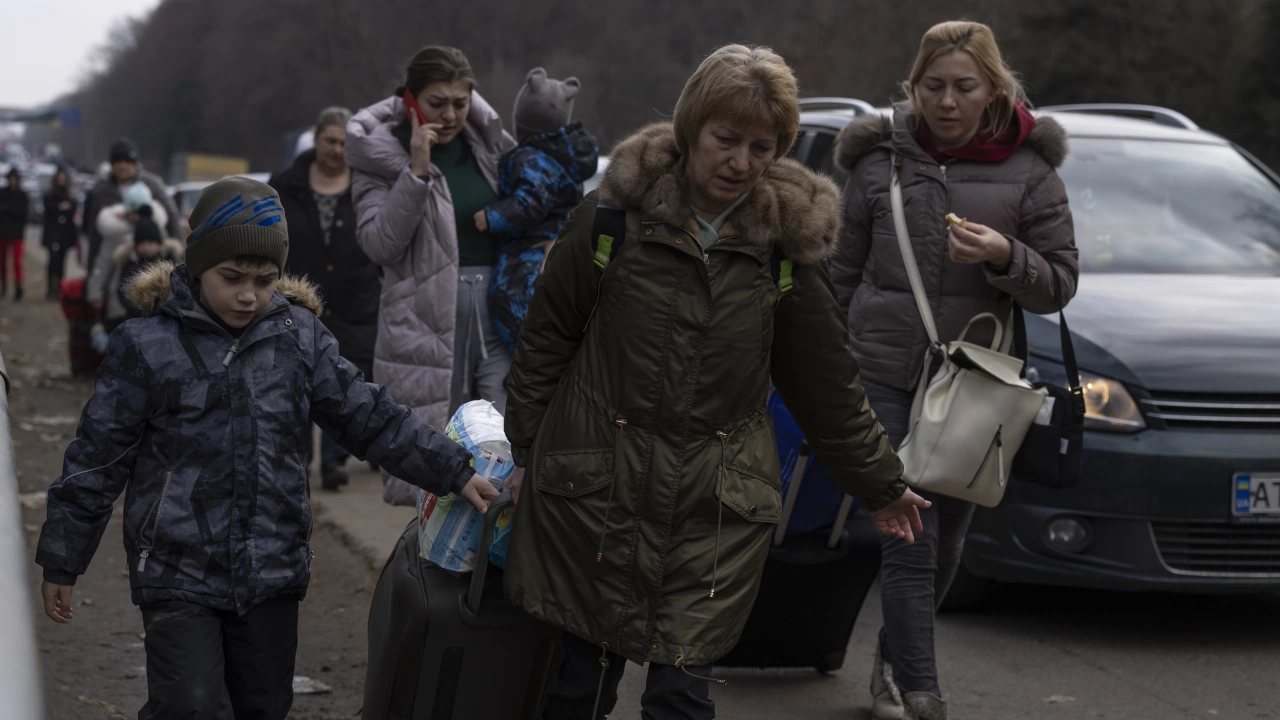 Започна евакуацията на мирни жители от украинския град Мариупол на