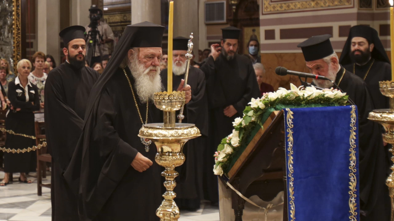 Главата на Гръцката православна църква Атинският архиепископ Йероним е изпратил