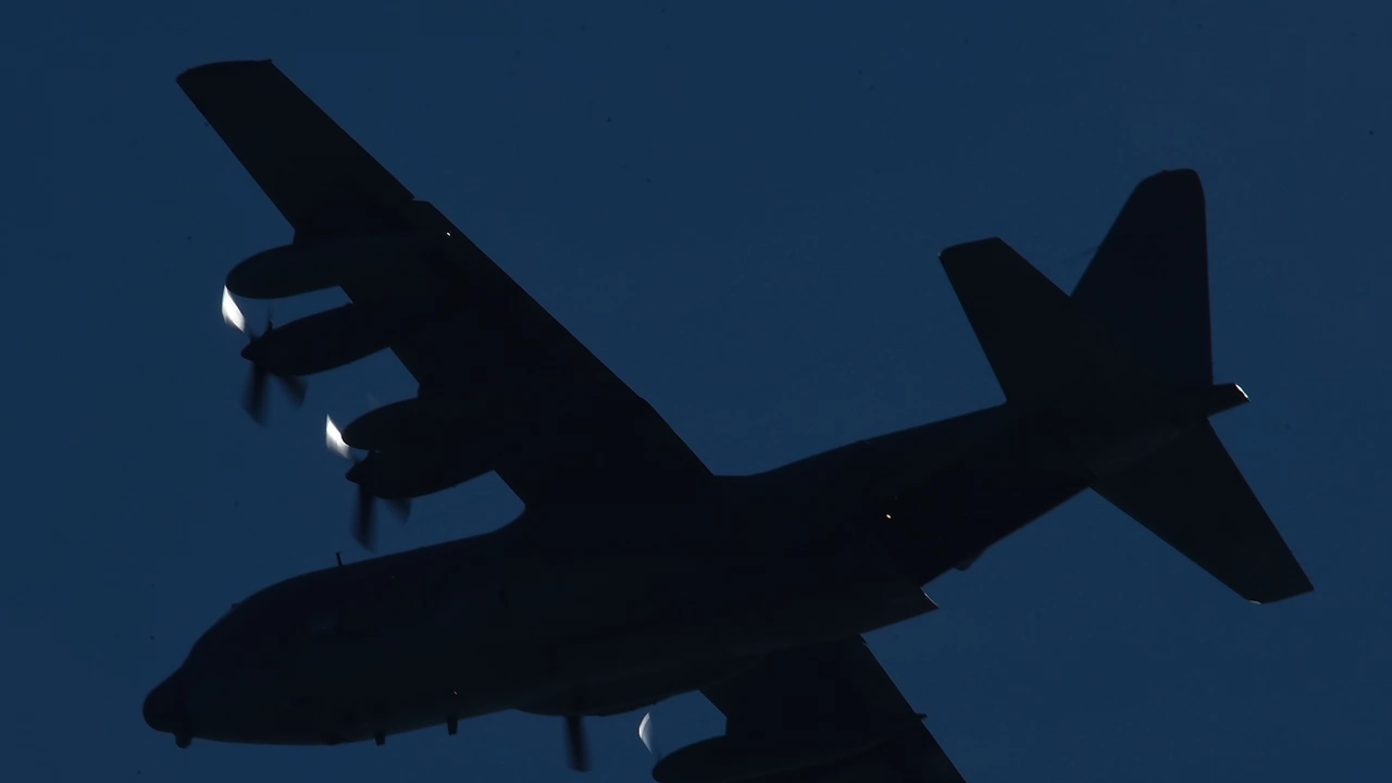 Американски военен самолет с четирима души на борда е катастрофирал