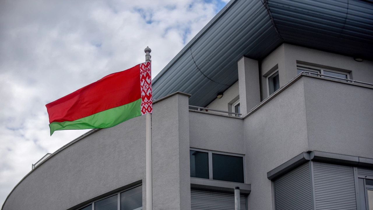 Беларус е изтеглила дипломатите си от Украйна обяви беларуският посланик
