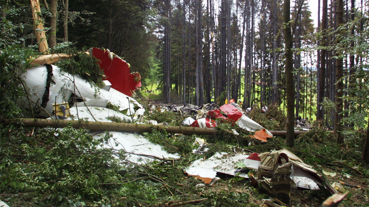 Башкирская авиакатастрофа. Столкновение самолетов над Боденским озером. Катастрофа над Боденским озером в 2002. Ту 154 над Боденским озером. Авиакатастрофа в Германии 2002.