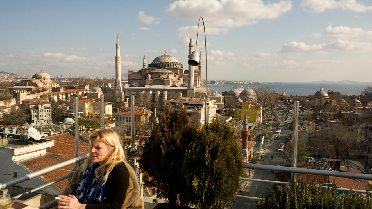Най-много чуждестранни туристи през февруари са пристигнали в Турция от България