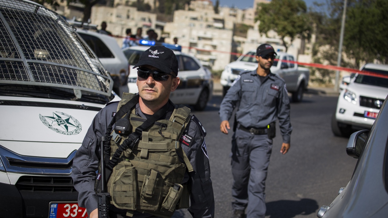 Четири жертви взе нападение с нож в Израел