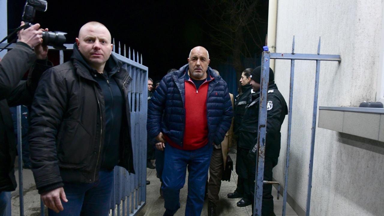 Борисов, Арнаудова и Горанов обжалват задържането си