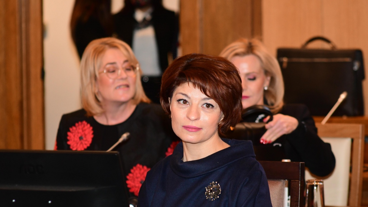Атанасова към Рашков:  Най-малко съм очаквала демонстрация на слаби нерви от силов министър