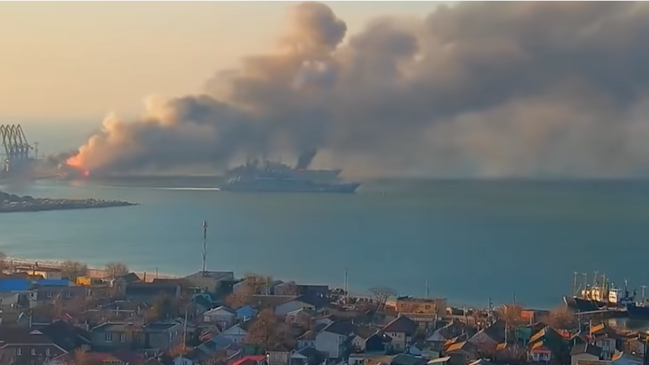 Украинските военни се похвалиха, че са унищожили десантния руски кораб Орск,