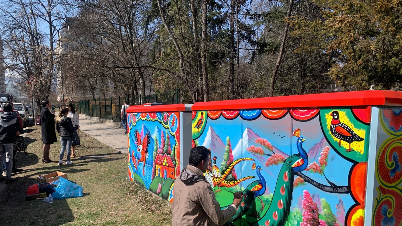Пакистански художници със специален street art проект на столичната ул. „Ф. Ж. Кюри“
