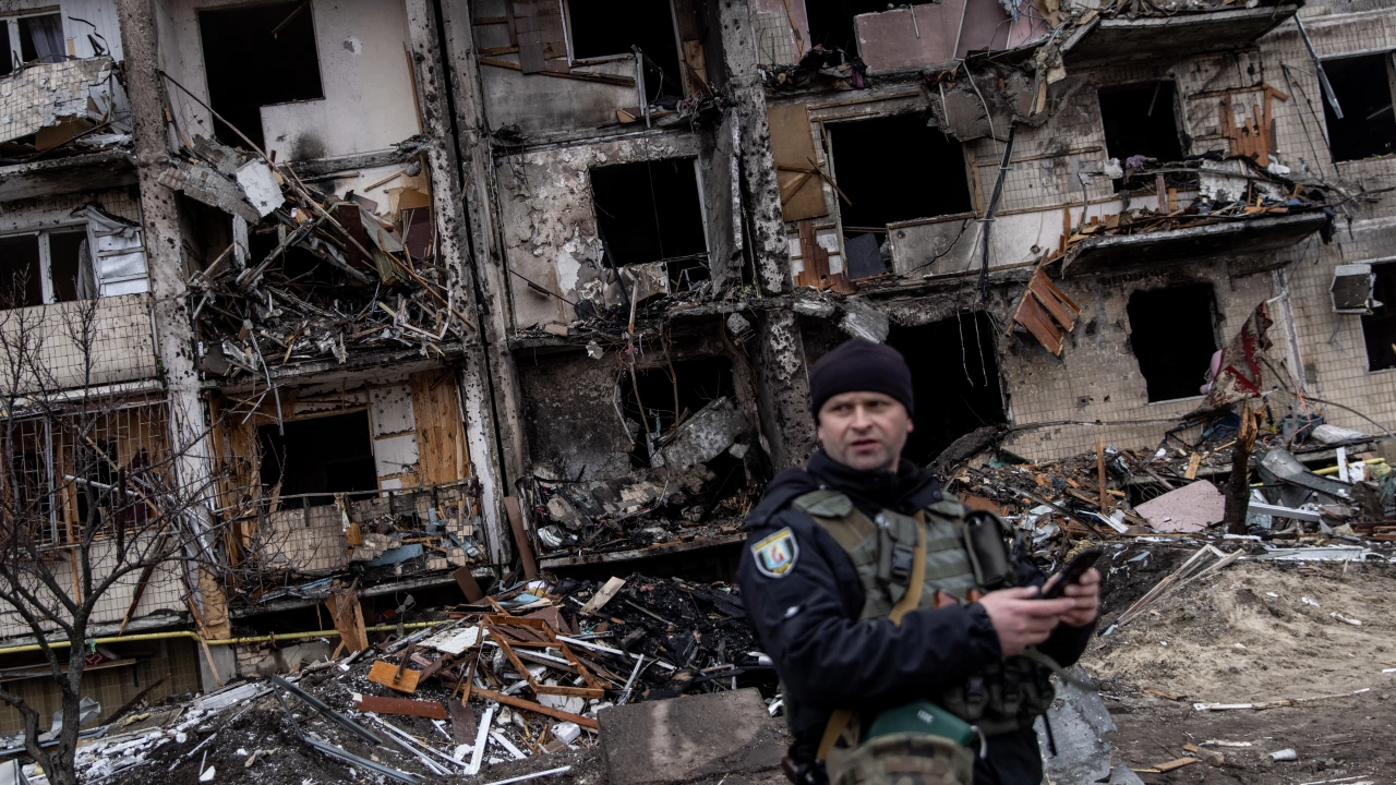 Киев беше подложен на обстрел загина най малко един човек съобщи
