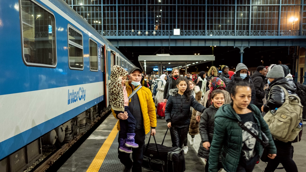 Всеки ден с международния влак от Букурещ на централната гара