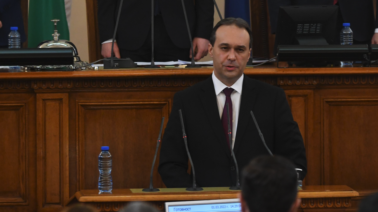 Министър Заков: Темата за военна помощ за Украйна не е обсъждана на коалиционния съвет
