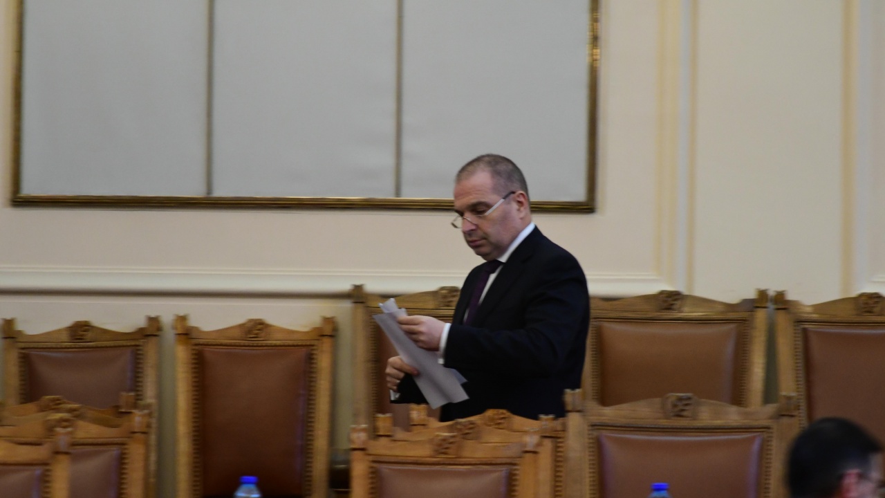 Караджов поиска съдействие от НС във връзка с одитните доклади на Сметната палата за тол системата и за "Автомагистрали"