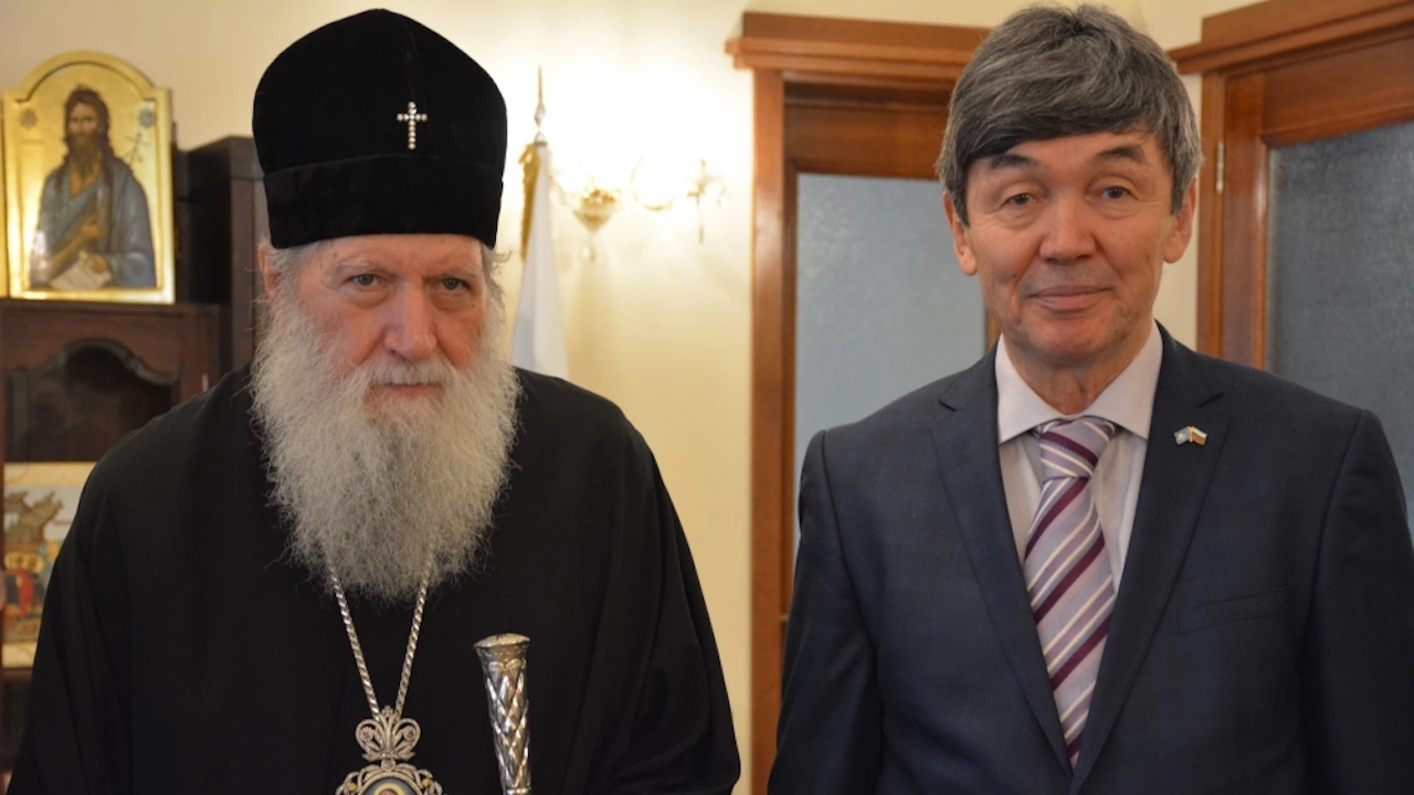 Светейшият български патриарх Неофит прие днес на среща Темиртай Избастин