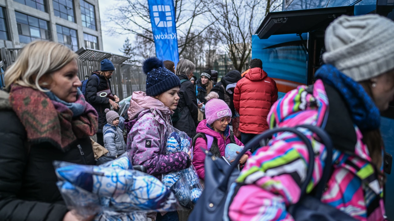 Украинските бежанци в Гърция са достигнали 16 431 съобщи АНА МПА
