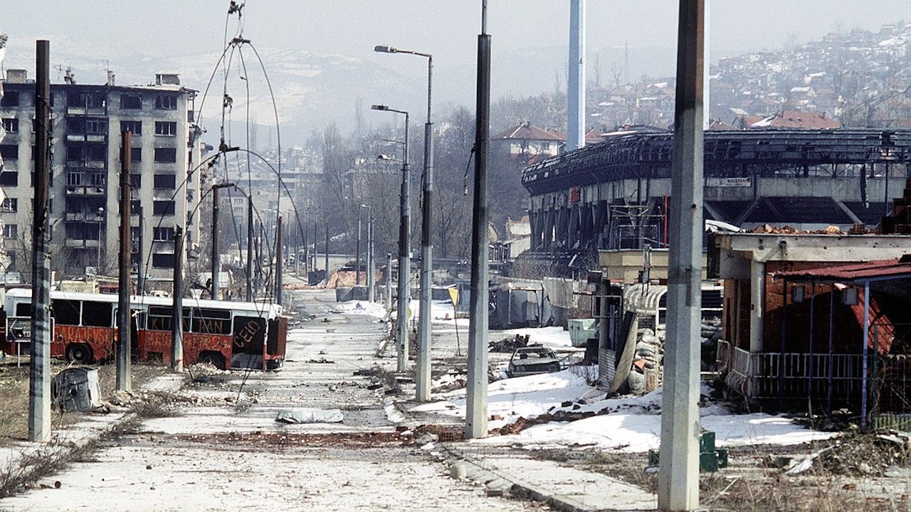 На днешния ден през 1992 г. започна блокадата на Сараево,