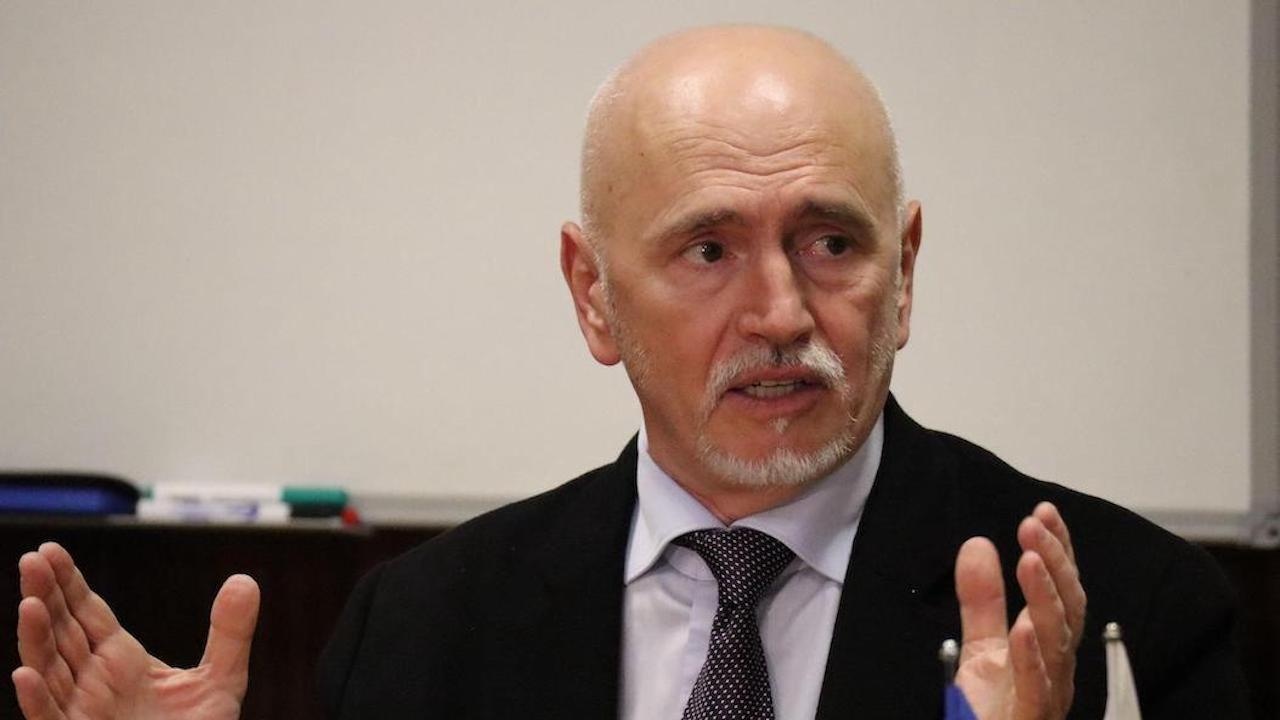 Министър Събев: Няма да правим държавен телеком