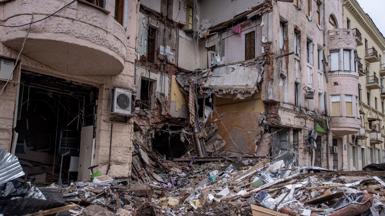 Украйна: Открихме 26 тела под две рухнали сгради в град Бородянка