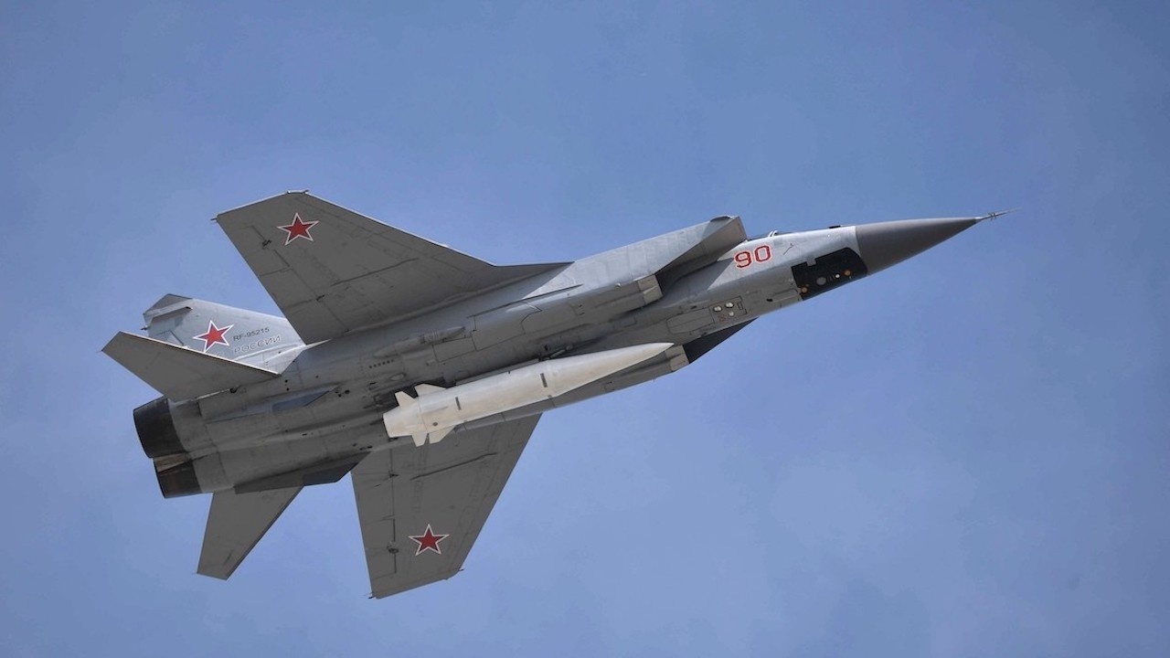 Руски свръхзвуков изтребител МиГ-31 се е разбил днес по време