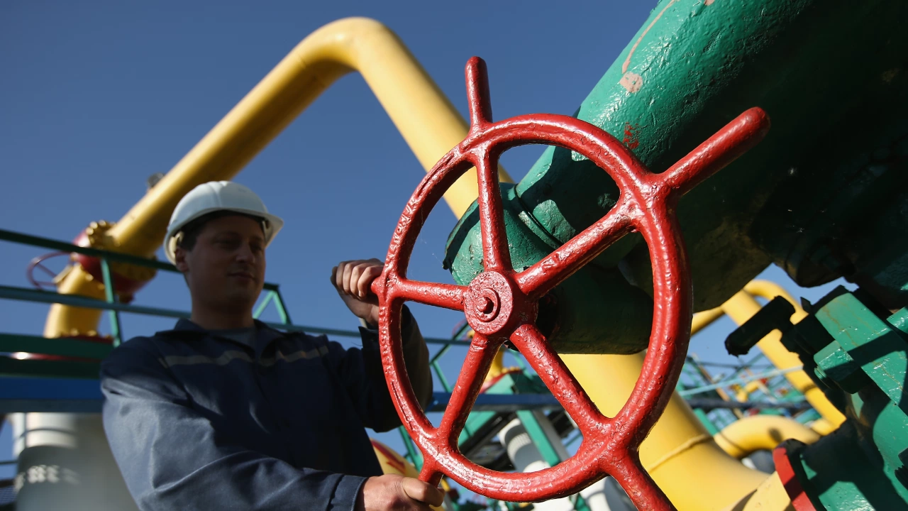 Руският концерн Газпром продължава да подава в обичаен режим газ
