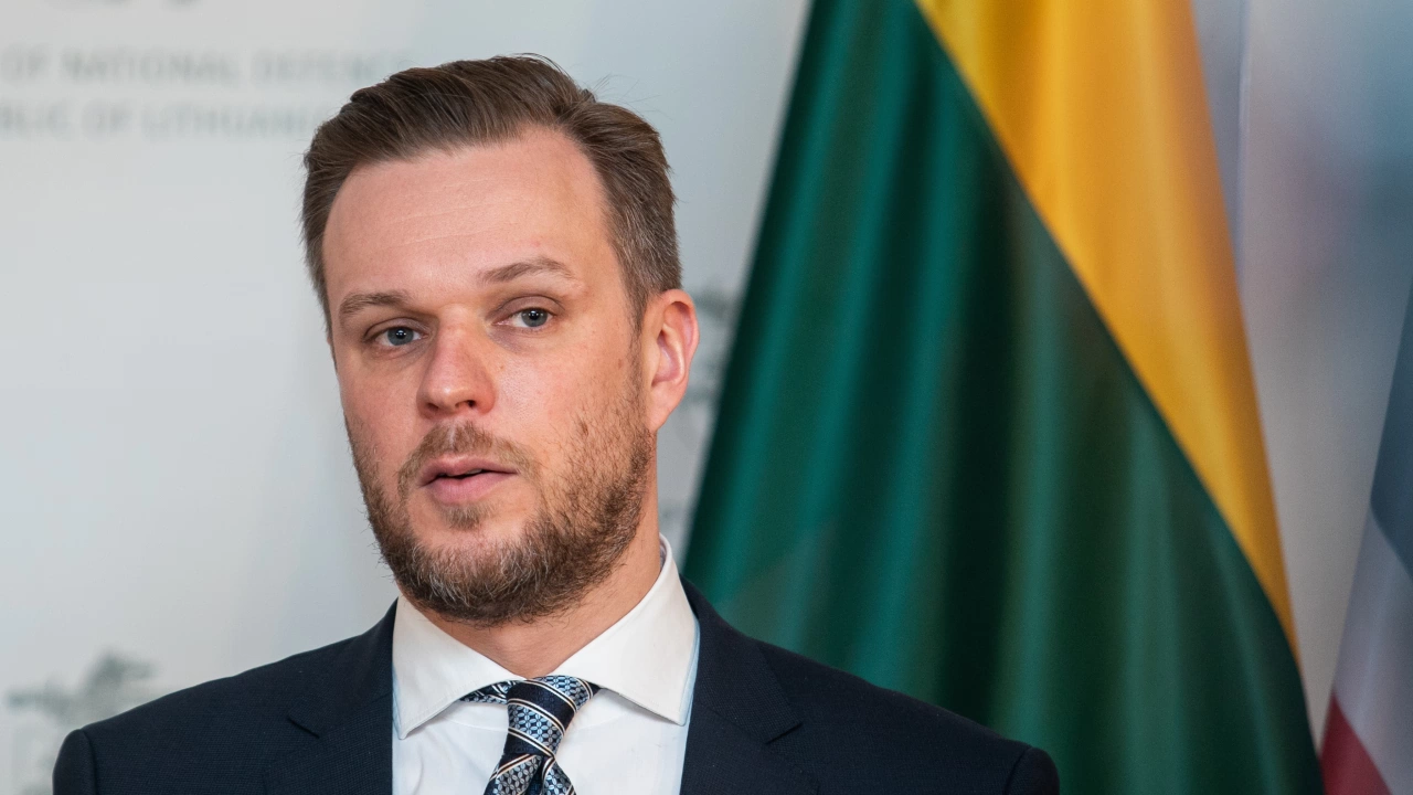 Правителството на Литва днес постанови да понижи нивото на дипломатическото