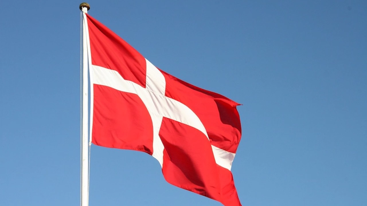 Дания съобщи че ще изгони 15 руски дипломати в съответствие