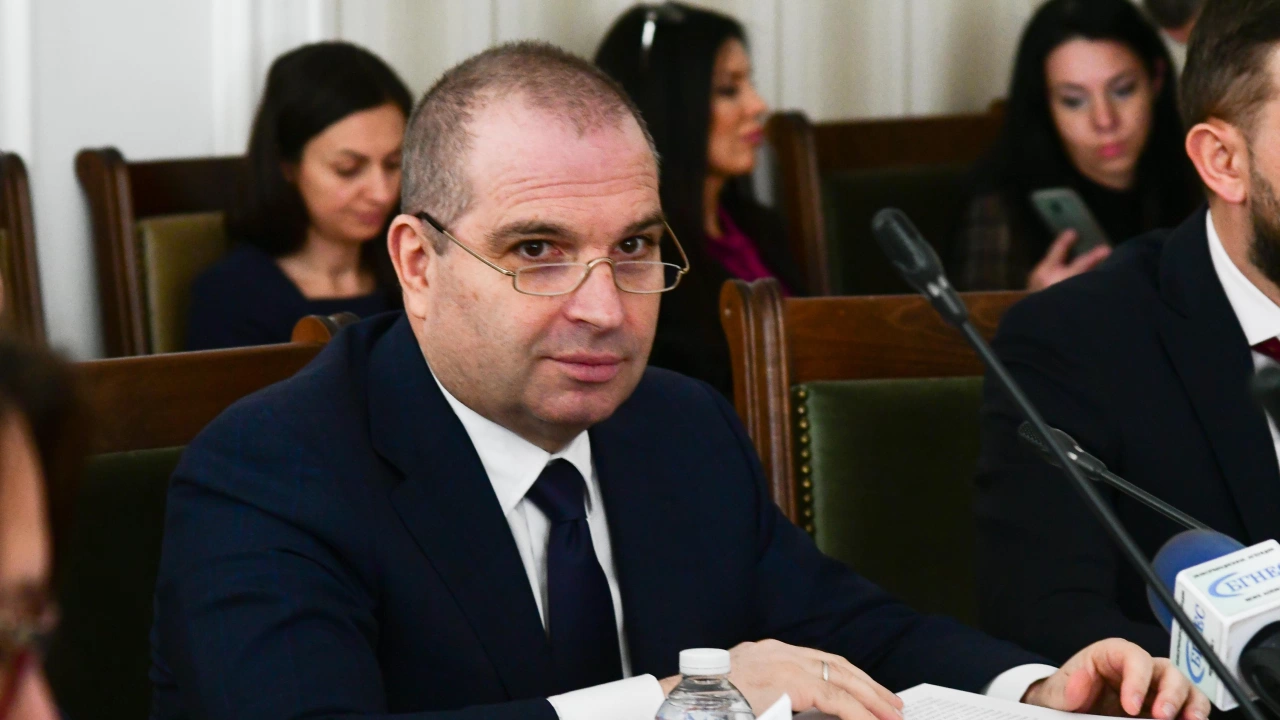 Министърът на регионалното развитие и благоустройството Гроздан КараджовГроздан Караджов е
