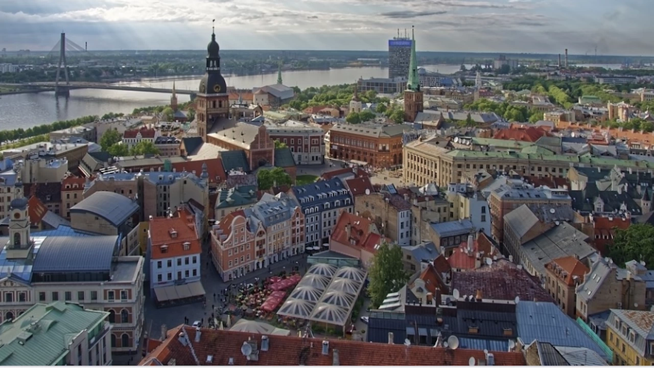 Латвия обявява за персона нон грата 13 руски дипломати и