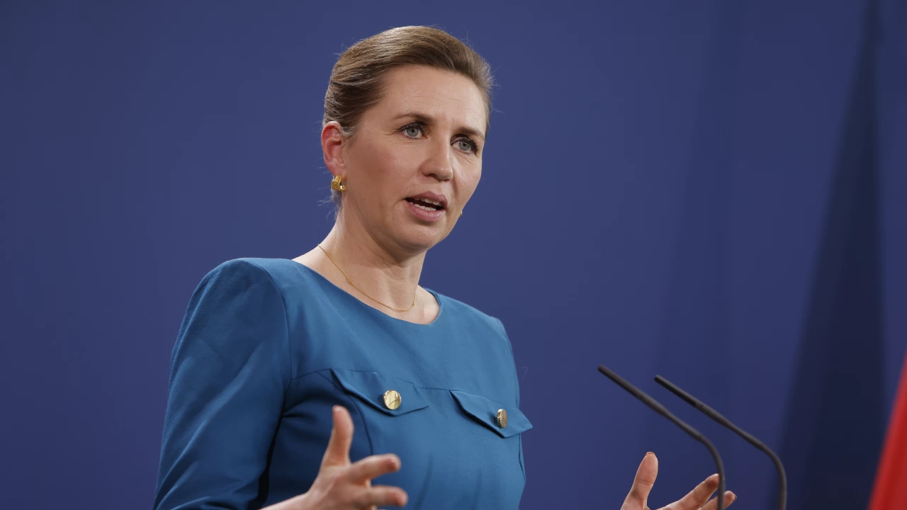 Министър председателят на Дания Мете Фредериксен отхвърли предупреждението на Русия да