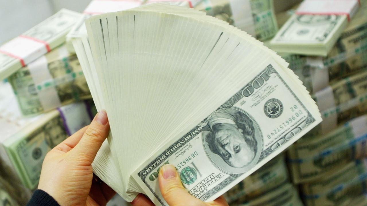Доларът достигна рекордно ниво спрямо японската йена