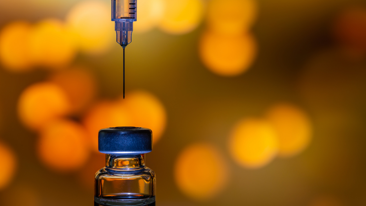 Ваксинацията срещу COVID-19 предпазва от усложнения за мъжкото здраве, причинени