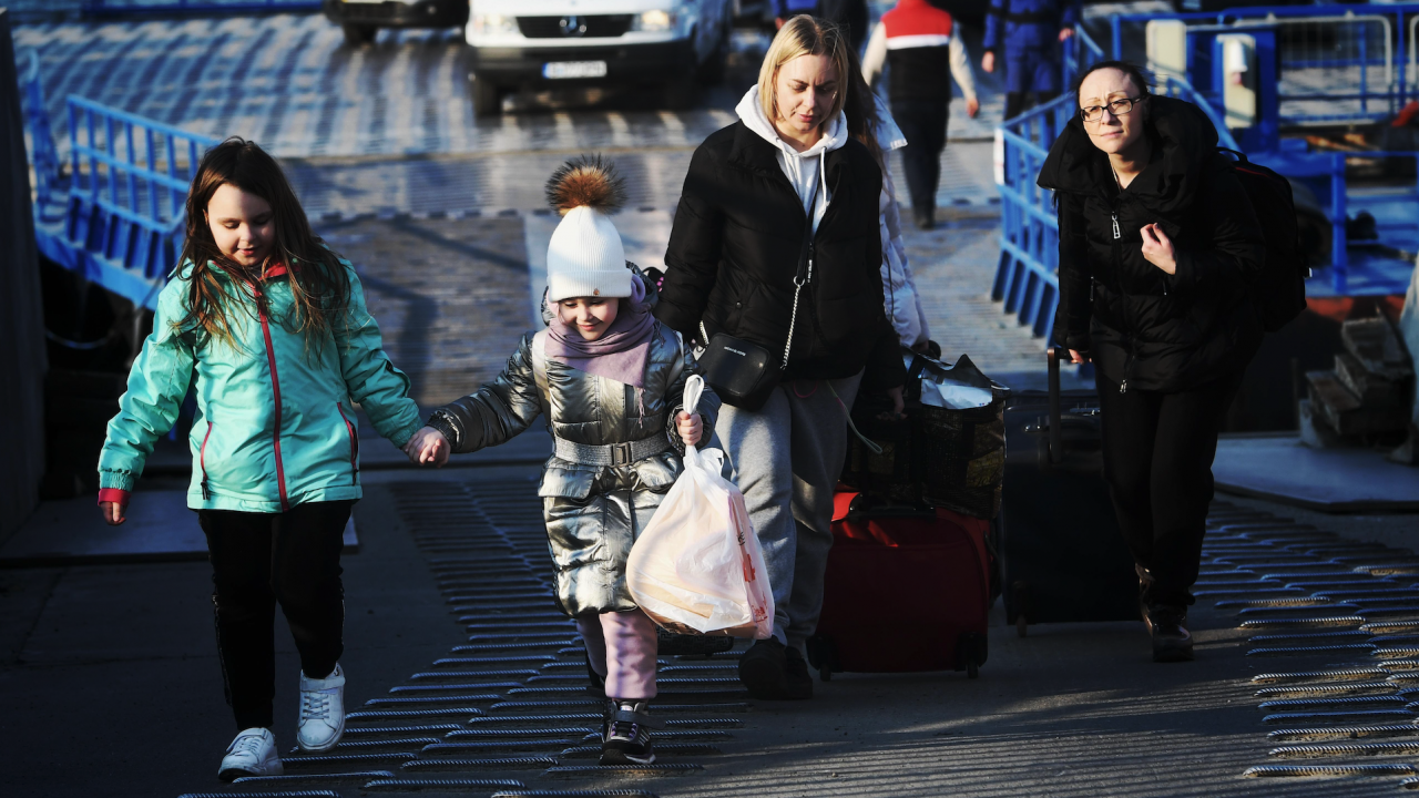 100% ръст на пристигащите на Дуранкулак украински бежанци, местни туроператори ги подвеждали