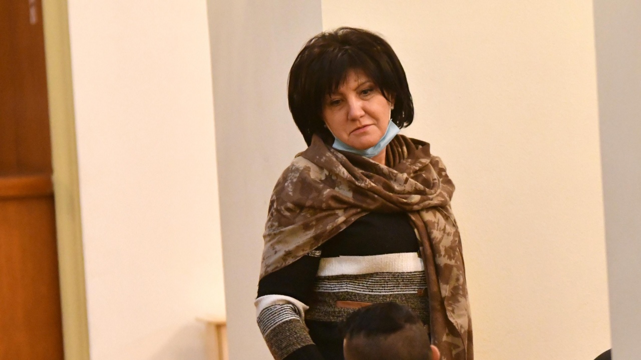 Цвета Караянчева с бурна реакция за положението в България