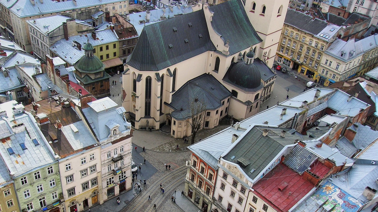 Лвов столица на Западна Украйна и културна на страната