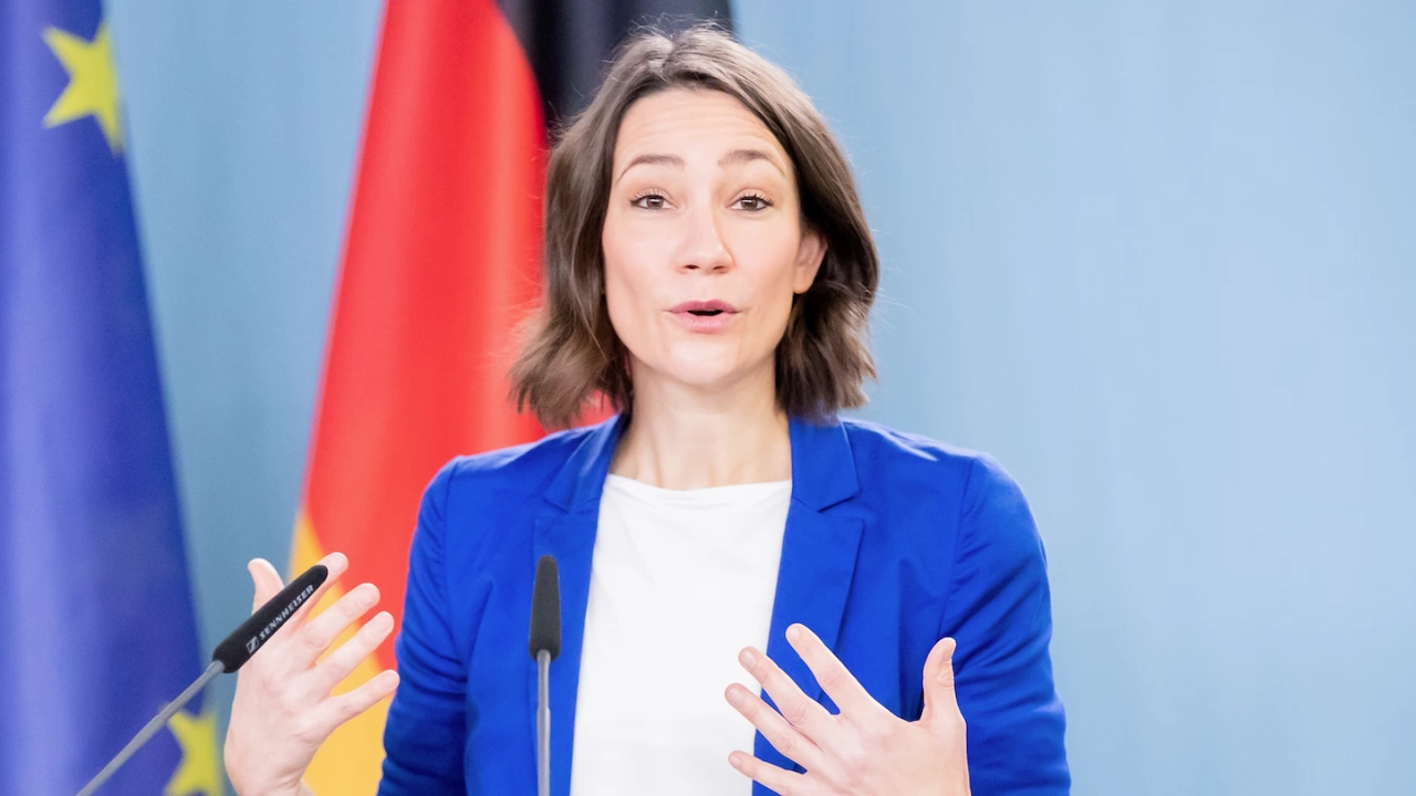 Германската министърка по семейните въпроси Ане Шпигел реши да се