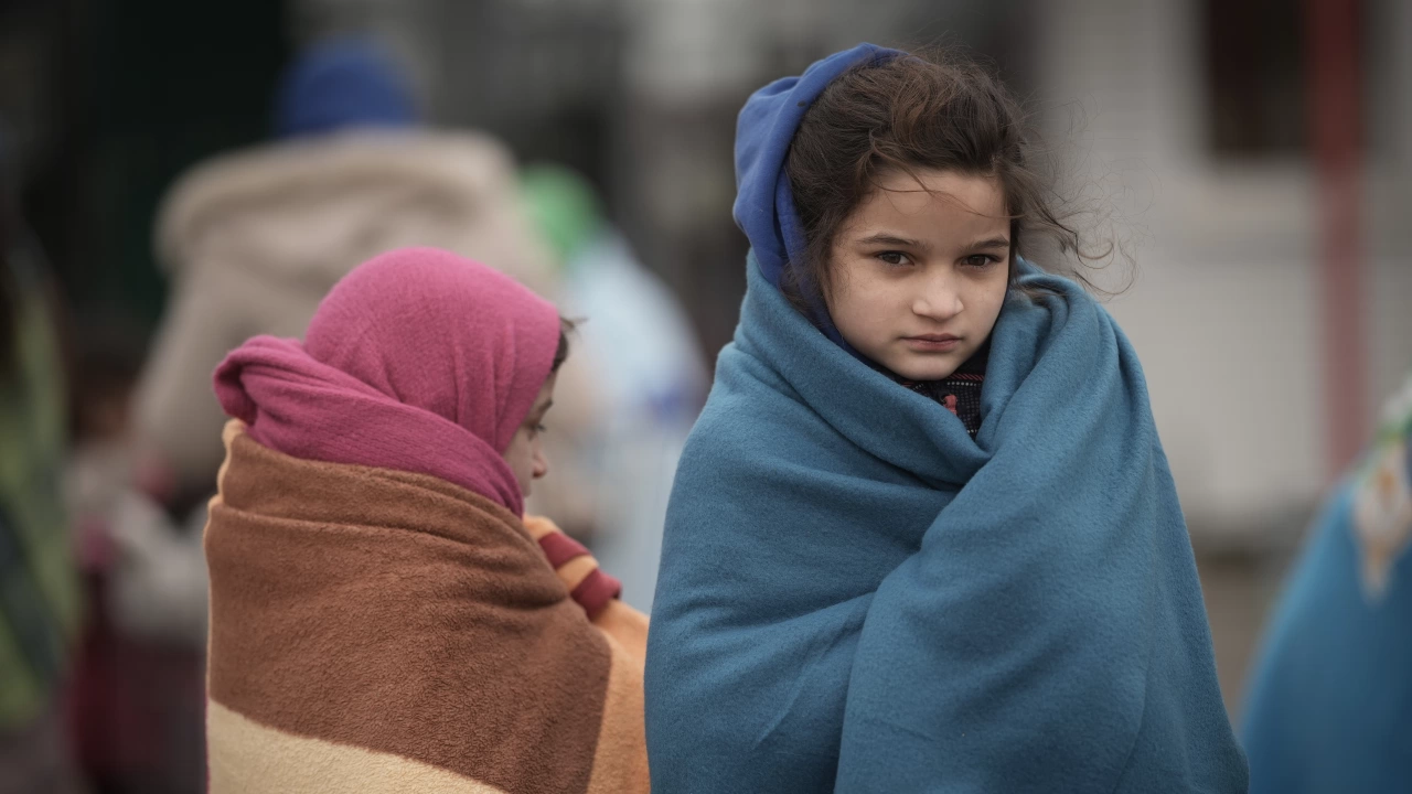 Две трети от украинските деца вече са бежанци Според данните