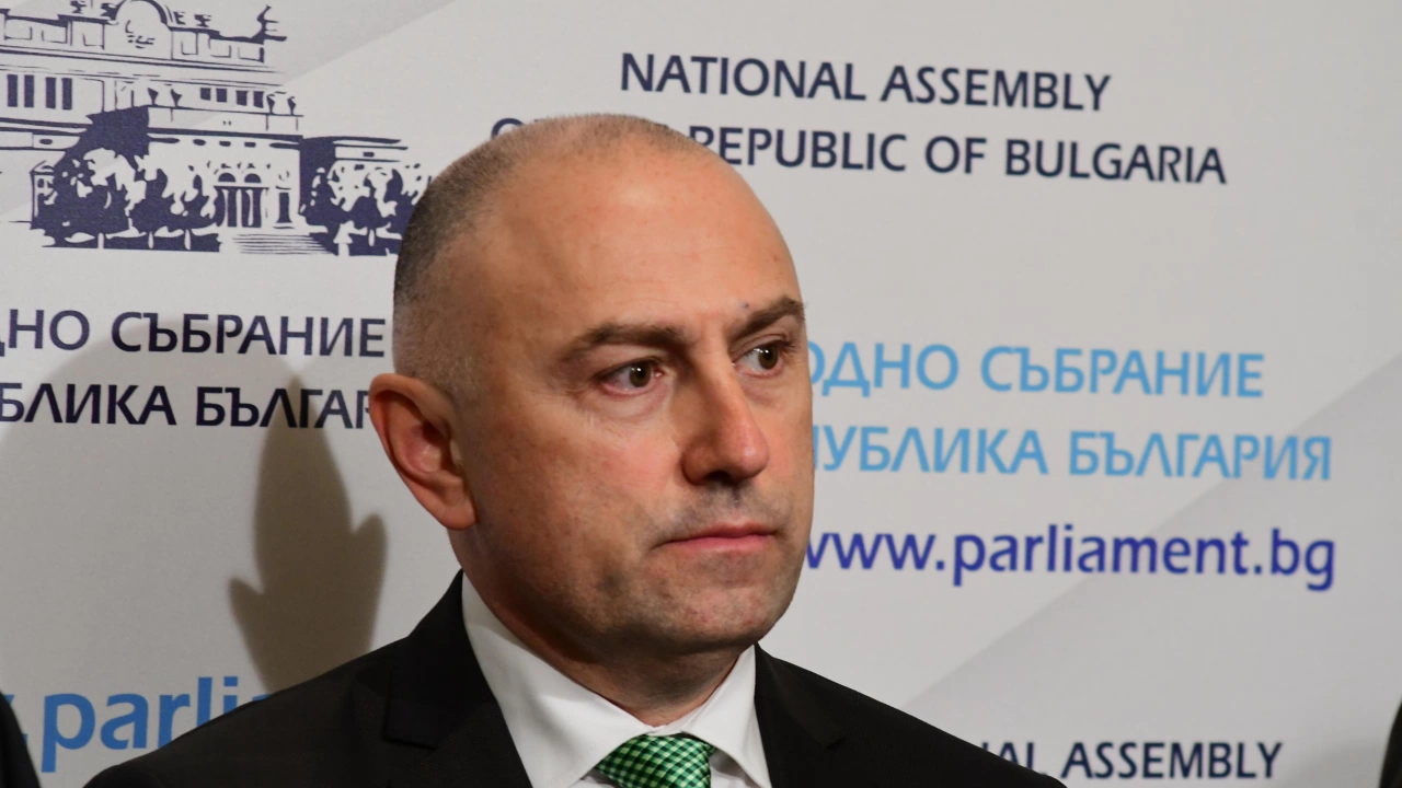 Любомир Каримански няма да оттегли кандидатурата си за шеф на