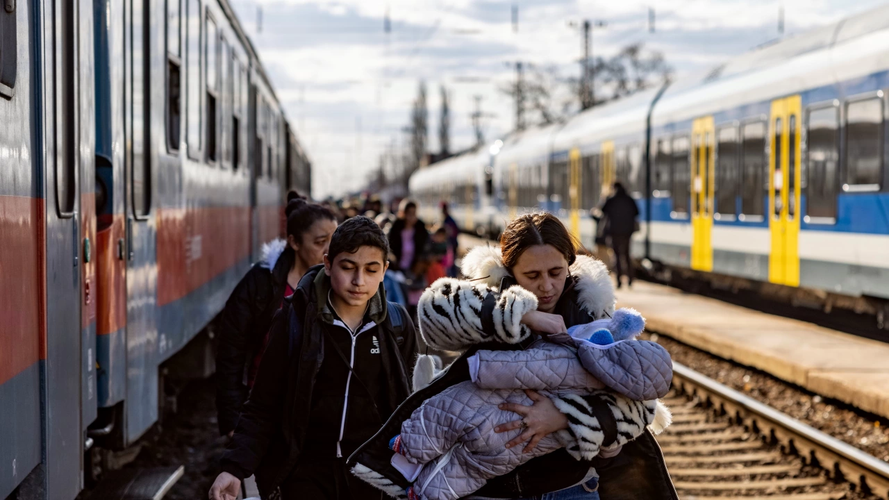 Над 704 000 украинци са влезли в Румъния от началото