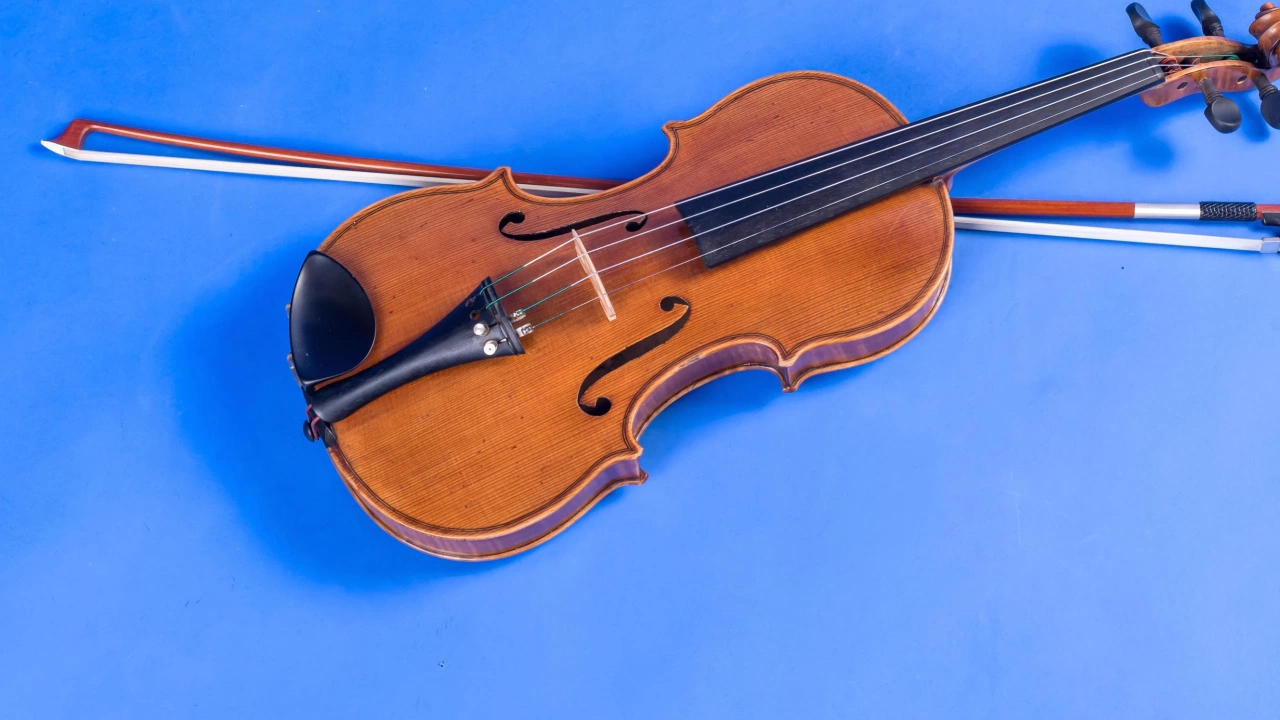 Цигулка струваща 100 000 евро бе намерена край боклукчийска кофа