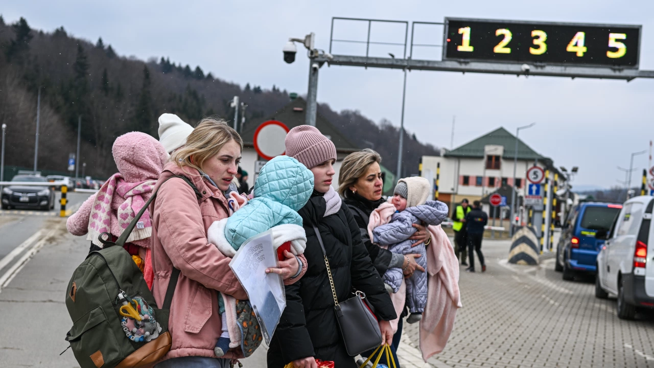 Броят на украинските бежанци от началото на руската инвазия в