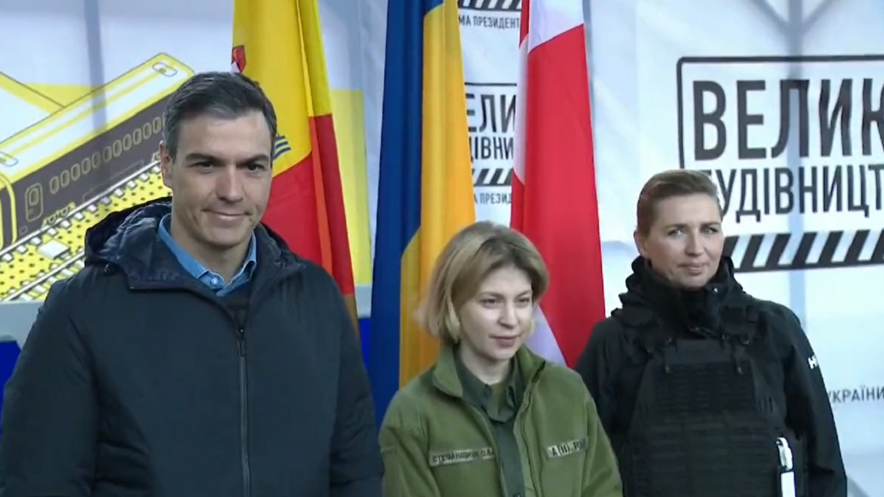 Премиерите на Испания и на Дания пристигнаха в Киев