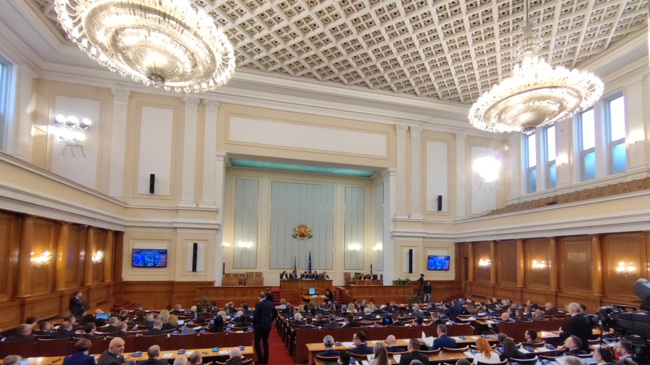 Парламентът ратифицира договор за придобиване на радио-комуникационно оборудване за Българската армия