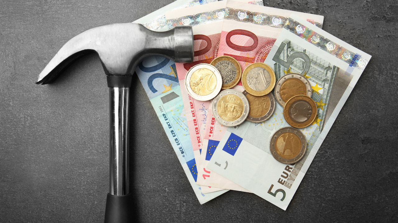Еврото се държи над прага от 1,08 долара