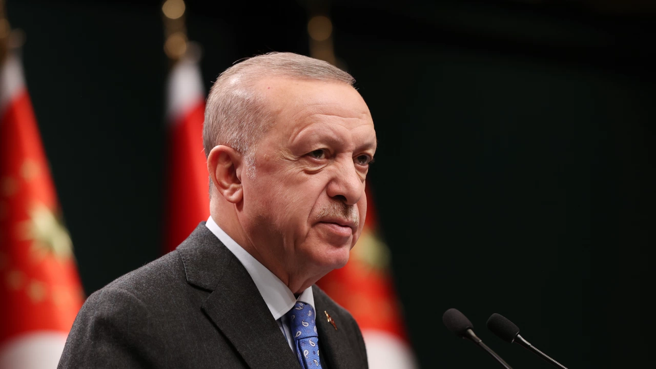 Турският президент Реджеп Тайип Ердоган проведе телефонен разговор с генералния